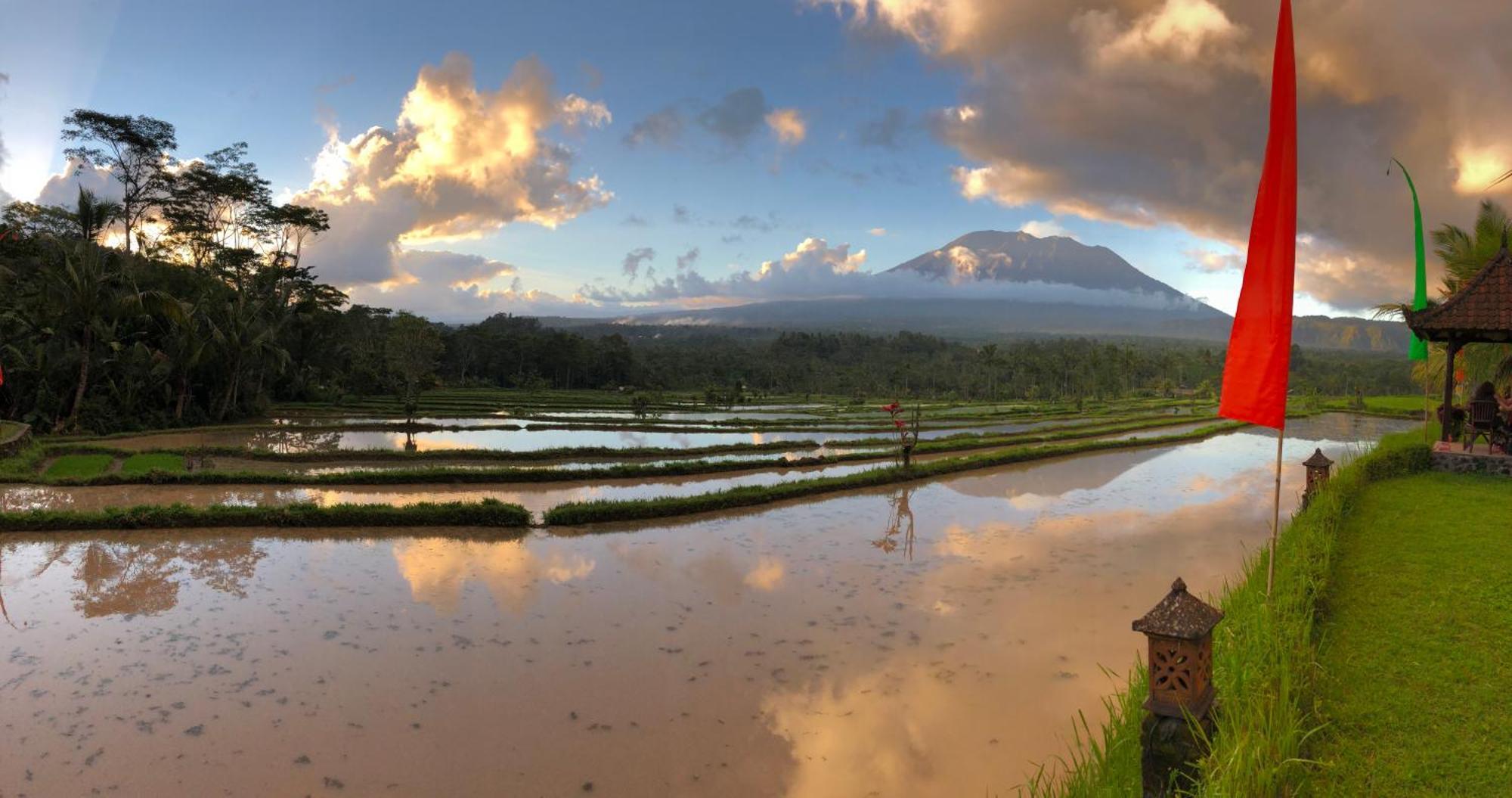 Great Mountain Views Villa Resort Selat Exterior foto